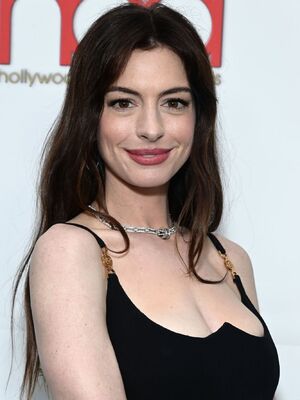 Anne Hathaway